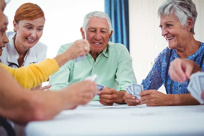 seniors-playing-cards